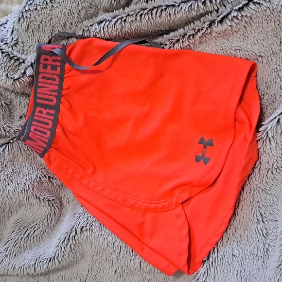 Under Armour Pants - UNDER ARMOUR SIZE SMALL SHORTS